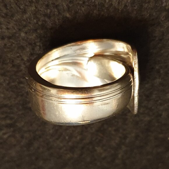 Beautiful Vintage 1960s Lily Flower Silver-Tone Spoon Ring – Size 9 - Picture 8 of 13